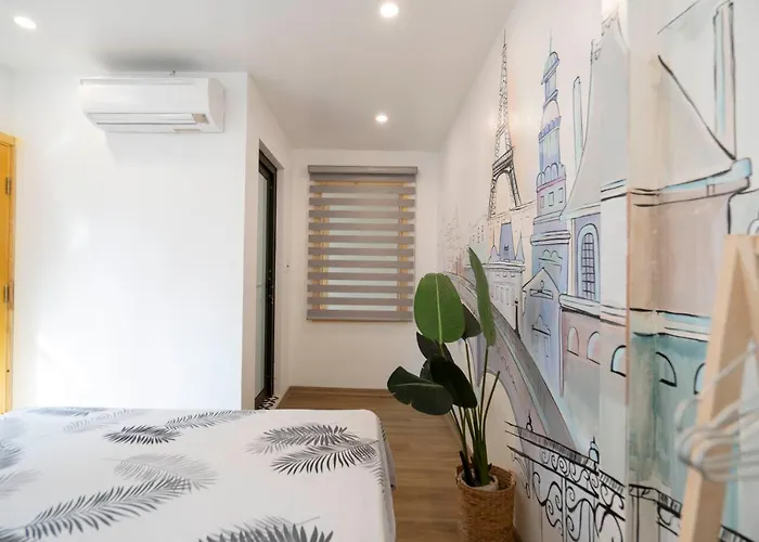 5 To 10 Bedrooms * Hạ Long