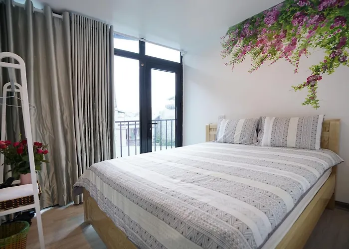 5 To 10 Bedrooms Appartement *