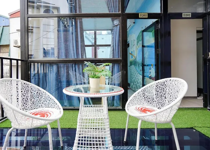 5 To 10 Bedrooms Appartement *