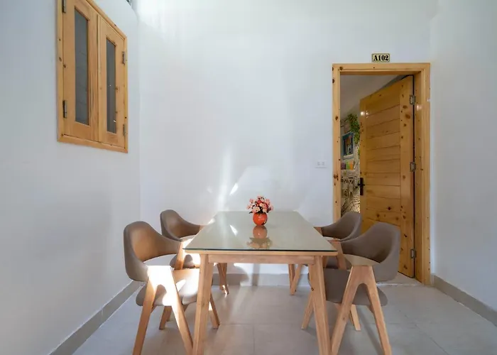 5 To 10 Bedrooms * Hạ Long