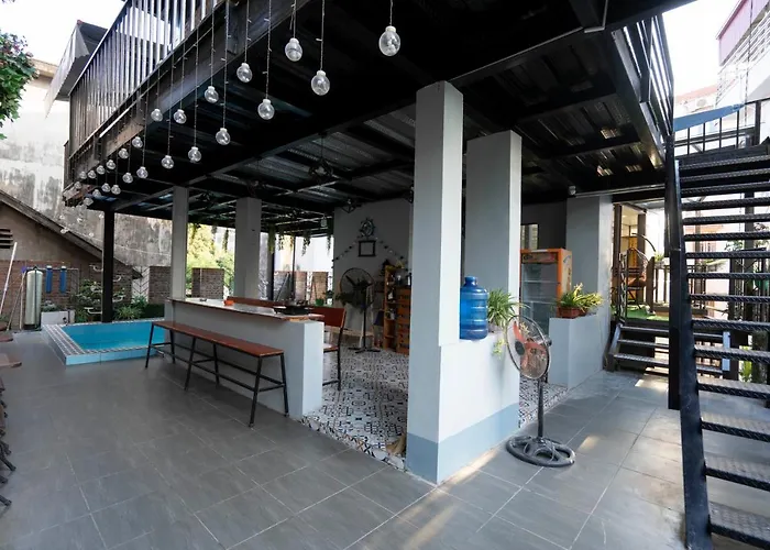 5 To 10 Bedrooms Appartement