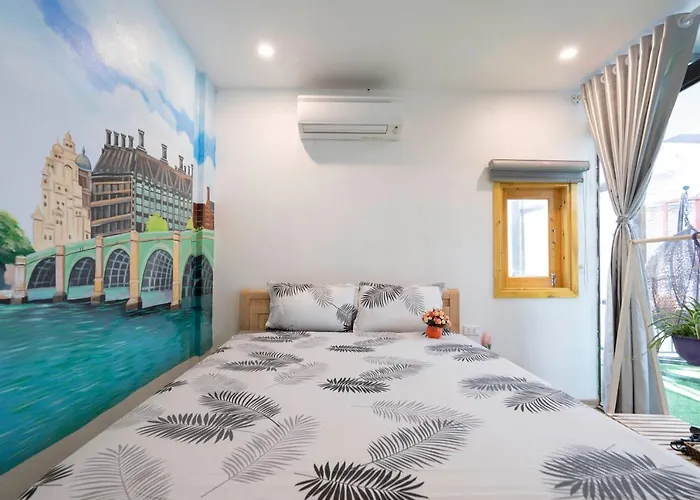 5 To 10 Bedrooms *