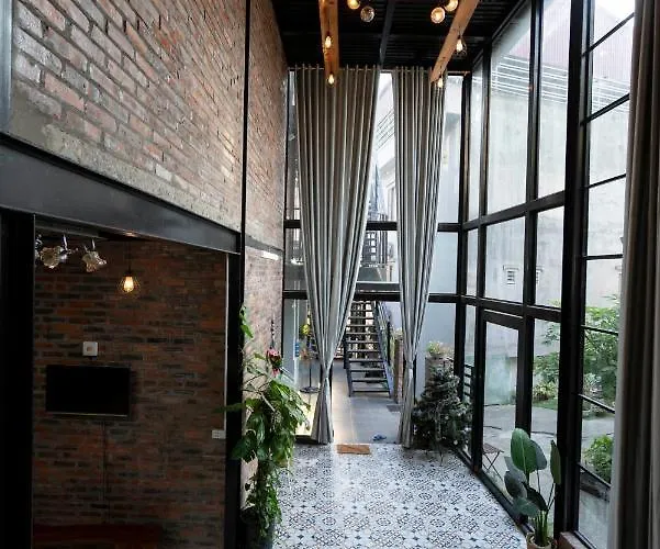 5 To 10 Bedrooms
