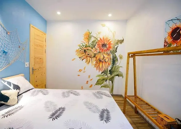5 To 10 Bedrooms Appartement