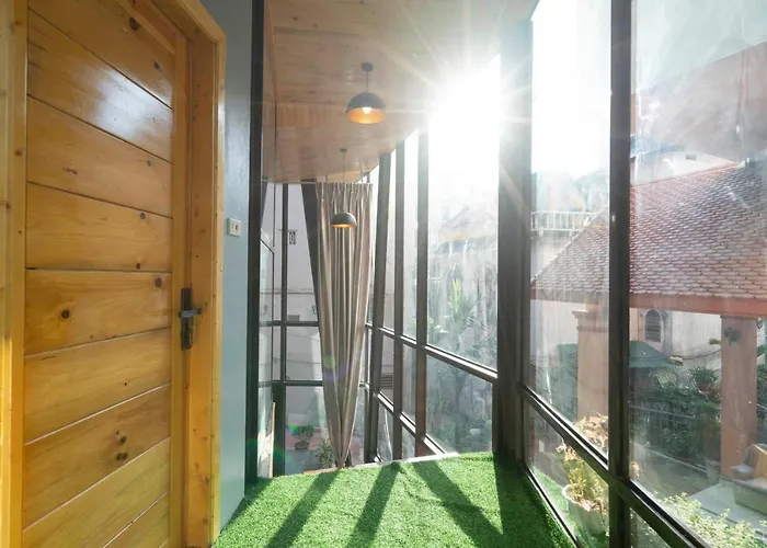 5 To 10 Bedrooms